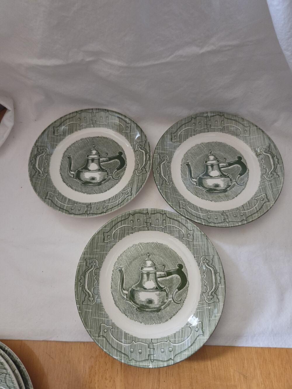 Vintage - 1960s Royal China The Old Curiosity Shop 6" Tea Kettle Saucer Set Of 3